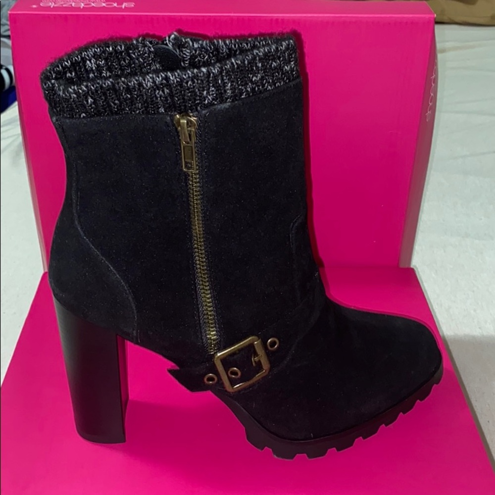 Size 11 WIDE Sweater bootie
